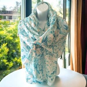G.H. Bass & Co. Large Lightweight Pastel Floral Scarf NWT 34x72